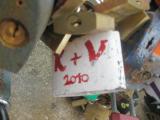 один конкретный замок - желаем бесконечной любви K + V:)!
